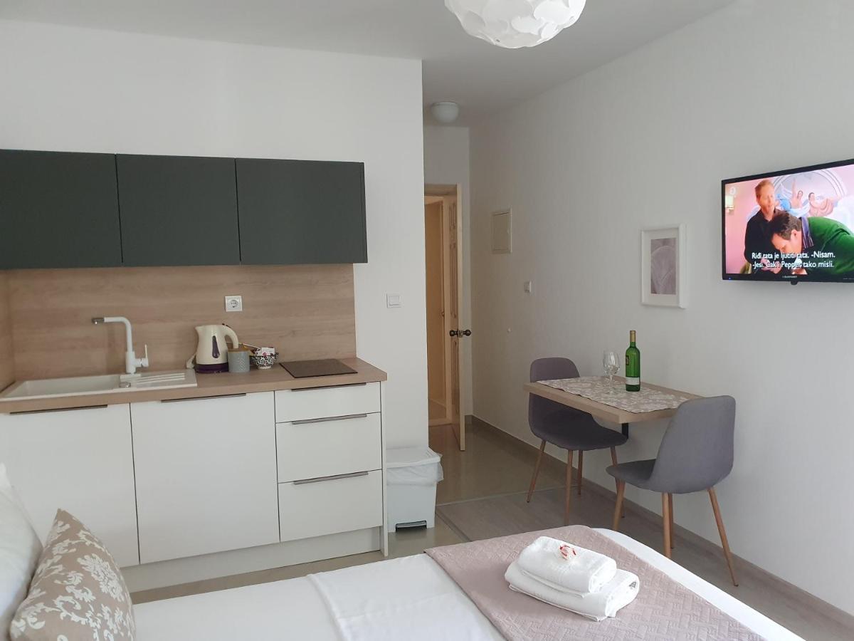 Apartmani Eterovic Башка-Вода Екстер'єр фото
