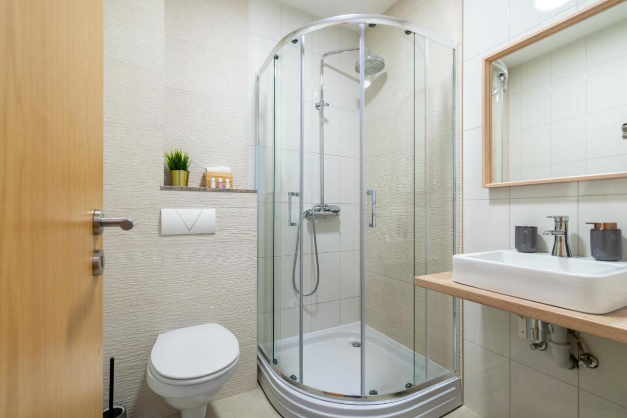 Apartmani Eterovic Башка-Вода Екстер'єр фото